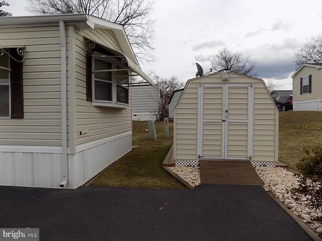 122 SENECA AVE, Dover, PA 17315