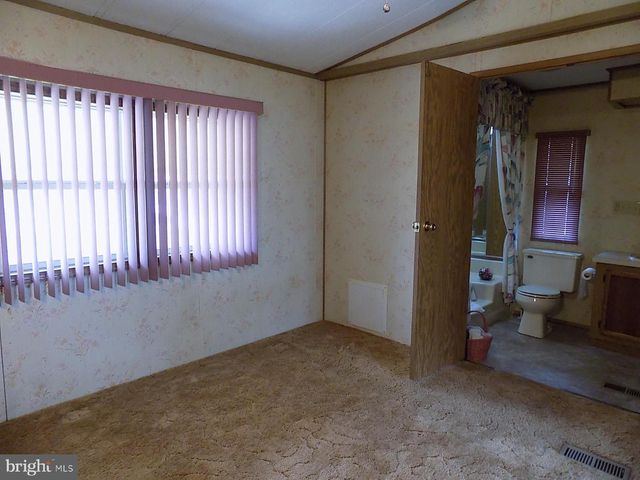 122 SENECA AVE, Dover, PA 17315