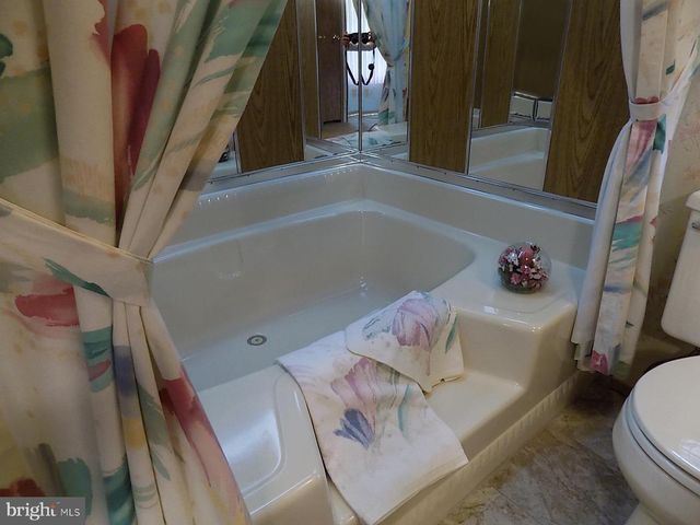 122 SENECA AVE, Dover, PA 17315