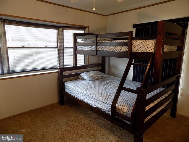 122 SENECA AVE, Dover, PA 17315