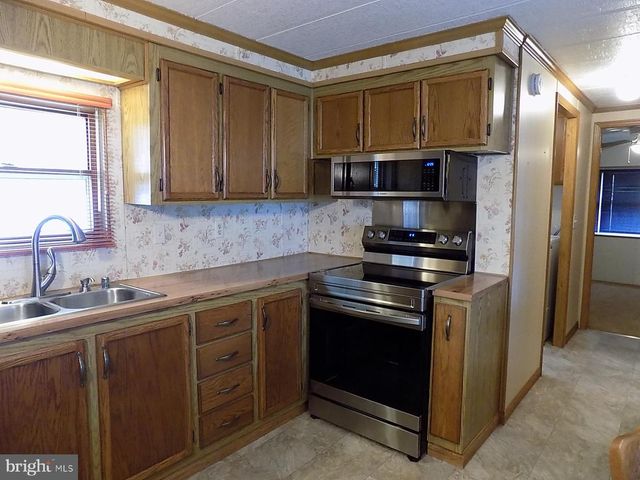 122 SENECA AVE, Dover, PA 17315