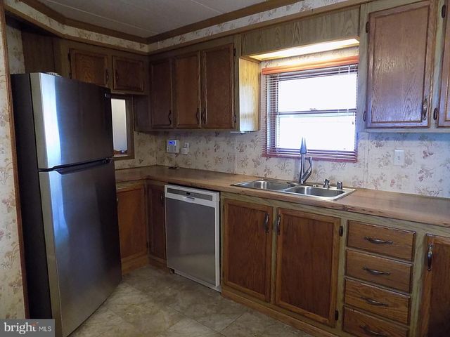 122 SENECA AVE, Dover, PA 17315