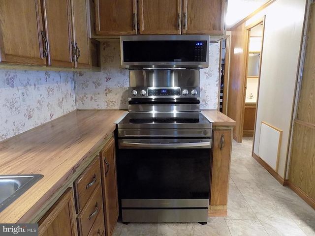 122 SENECA AVE, Dover, PA 17315