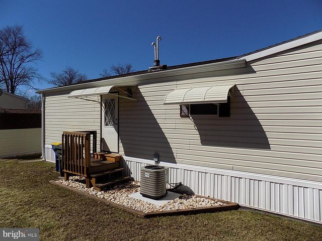 122 SENECA AVE, Dover, PA 17315