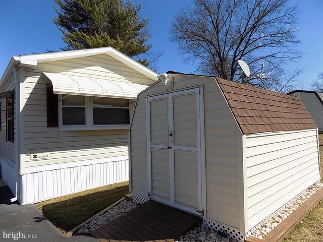 122 SENECA AVE, Dover, PA 17315