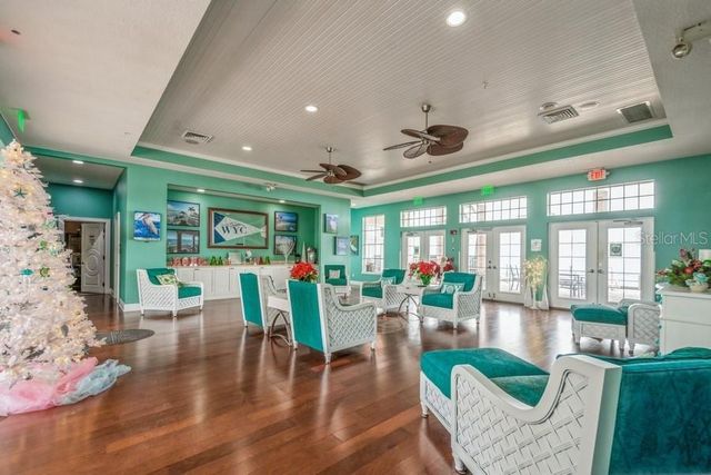5005 COQUINA KEY DRIVE SE E, St Petersburg, FL 33705