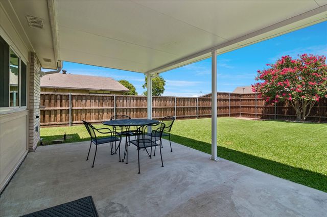 4900 Avery Circle, The Colony, TX 75056