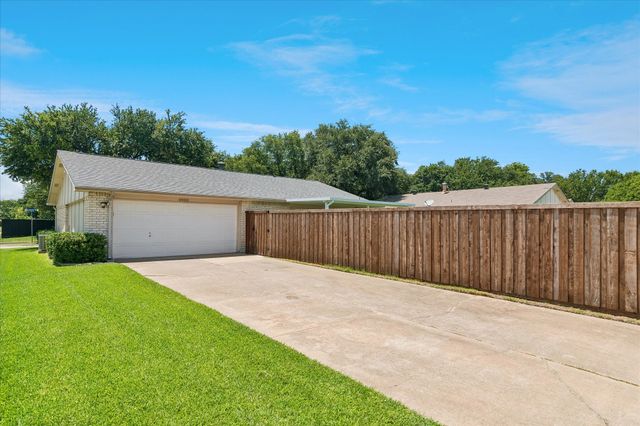 4900 Avery Circle, The Colony, TX 75056