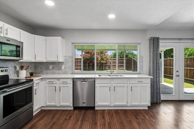 4900 Avery Circle, The Colony, TX 75056