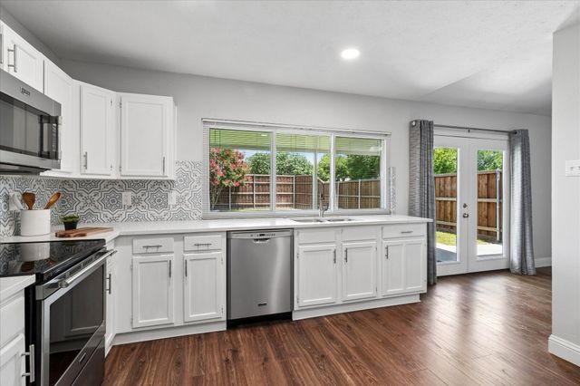 4900 Avery Circle, The Colony, TX 75056