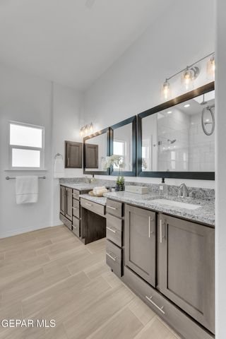 202 Bonnie Trail, Sunland Park, NM 88008