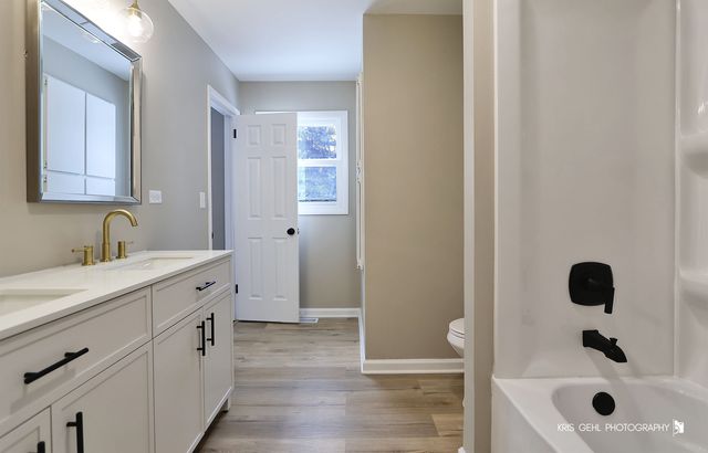 1070 Belle Plaine Avenue, Gurnee, IL 60031