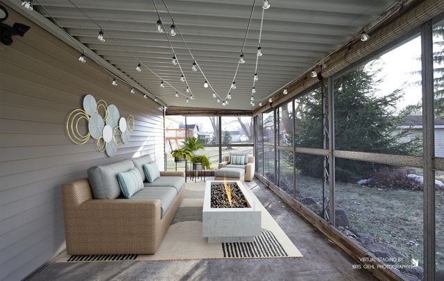 1070 Belle Plaine Avenue, Gurnee, IL 60031