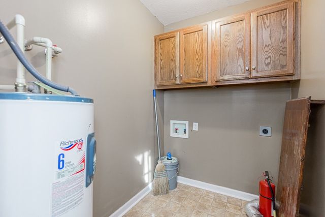 129 Buck Ln, Lafayette, TN 37083