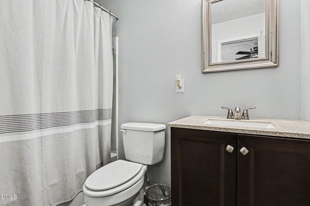 3228 Old Oak Lane, Hope Mills, NC 28348
