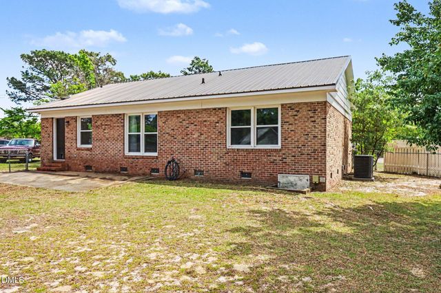 3228 Old Oak Lane, Hope Mills, NC 28348