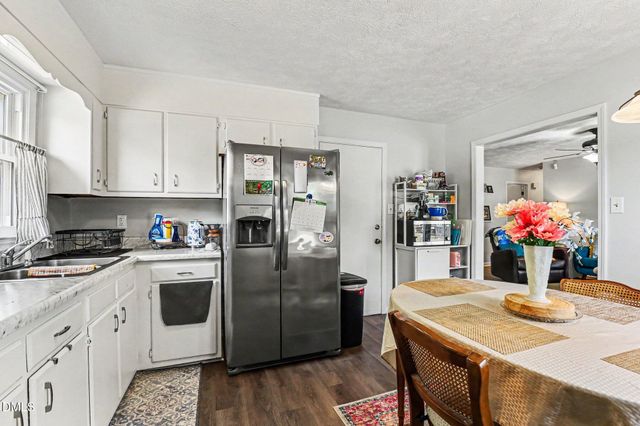 3228 Old Oak Lane, Hope Mills, NC 28348
