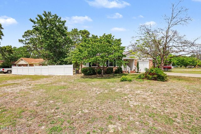 3228 Old Oak Lane, Hope Mills, NC 28348