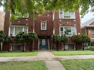 4608 N Kenton Avenue 2, Chicago, IL 60630
