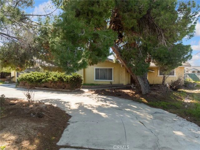 17771 Manzanita, Hesperia, CA 92345
