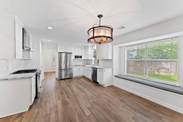 34 Evening Song Court, The Woodlands, TX 77380