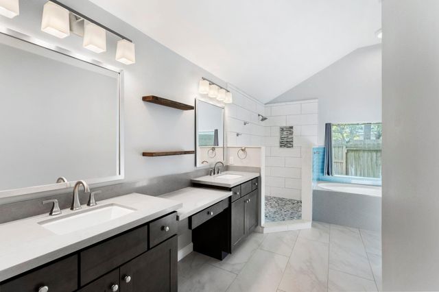 34 Evening Song Court, The Woodlands, TX 77380