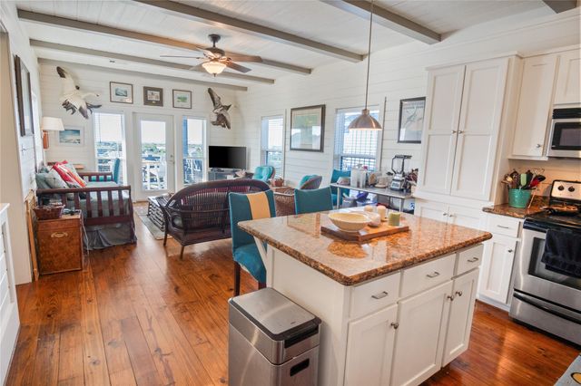 2205 Nelson Avenue, Port Bolivar, TX 77650