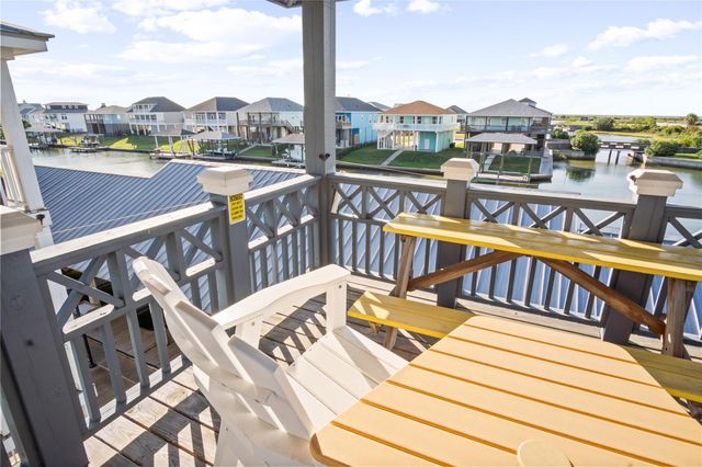 2205 Nelson Avenue, Port Bolivar, TX 77650