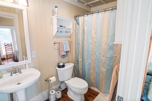 2205 Nelson Avenue, Port Bolivar, TX 77650