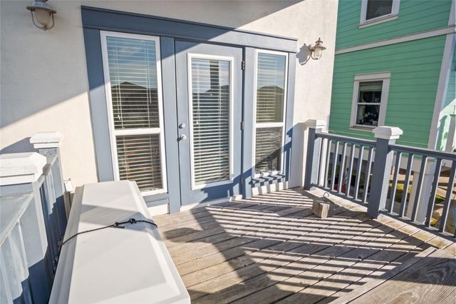 2205 Nelson Avenue, Port Bolivar, TX 77650