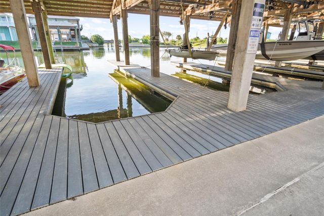 2205 Nelson Avenue, Port Bolivar, TX 77650