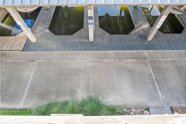 2205 Nelson Avenue, Port Bolivar, TX 77650