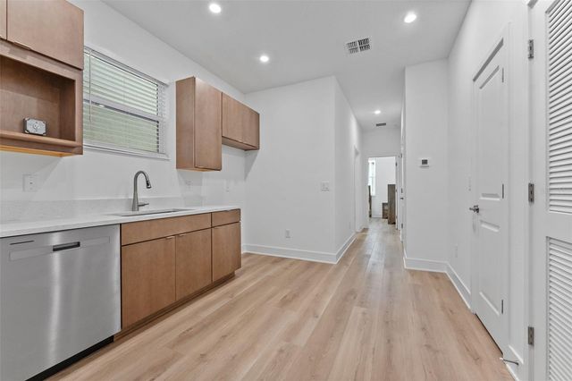 1922 W FIG STREET 2, Tampa, FL 33609