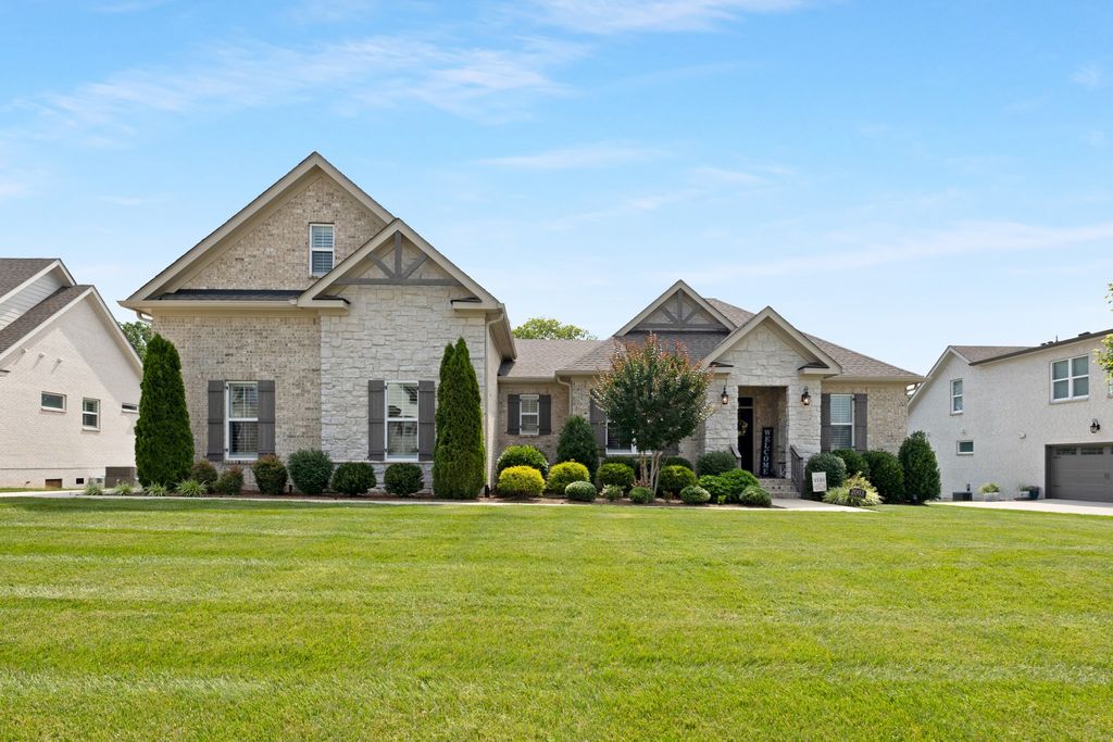 2003 Imagine Cir, Spring Hill, TN 37174