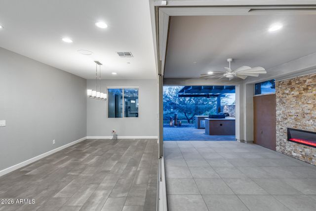 13455 W ANDREW Lane, Peoria, AZ 85383