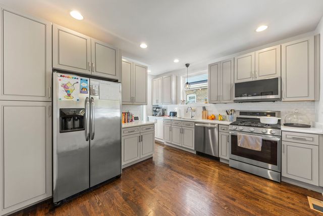 929 Harlem Avenue, Forest Park, IL 60130