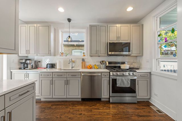 929 Harlem Avenue, Forest Park, IL 60130