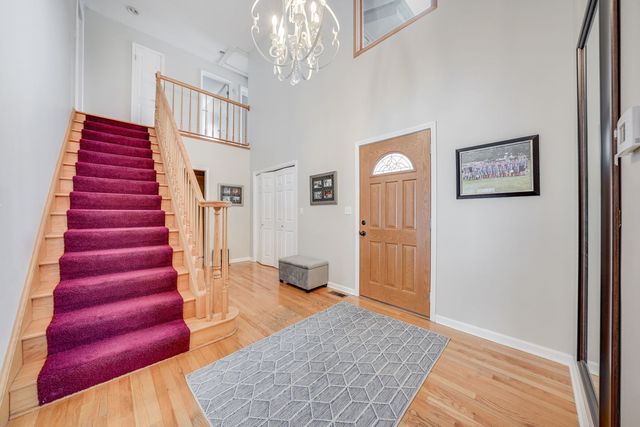 254 Bunting Lane, Bloomingdale, IL 60108