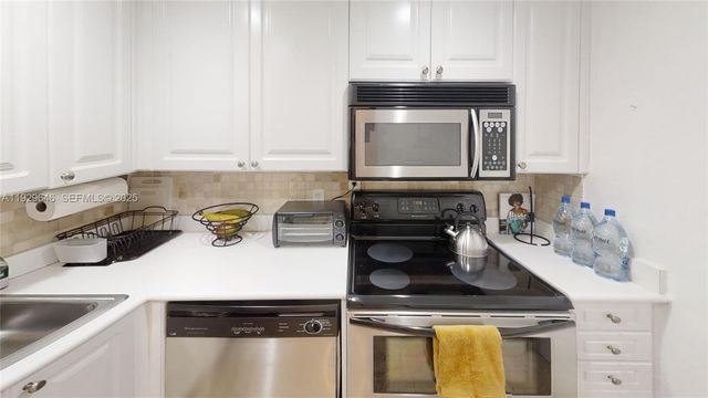 800 West Ave 614, Miami Beach, FL 33139