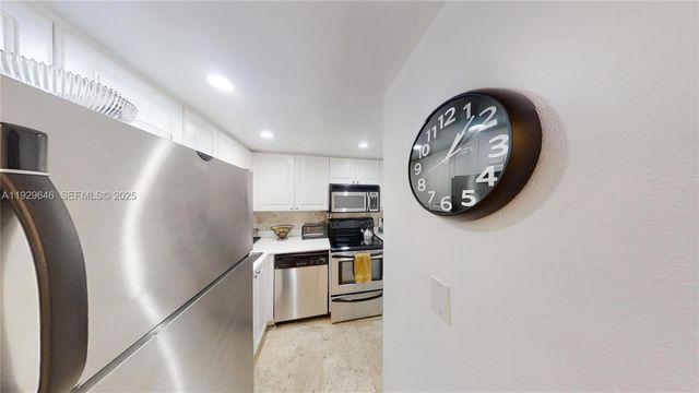 800 West Ave 614, Miami Beach, FL 33139