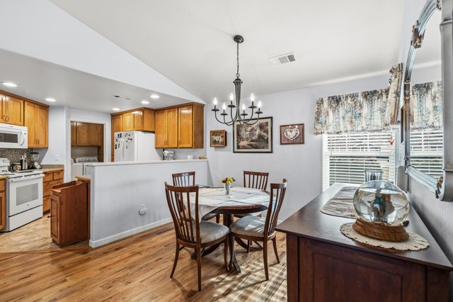 1240 Shafer Lane, Medford, OR 97501