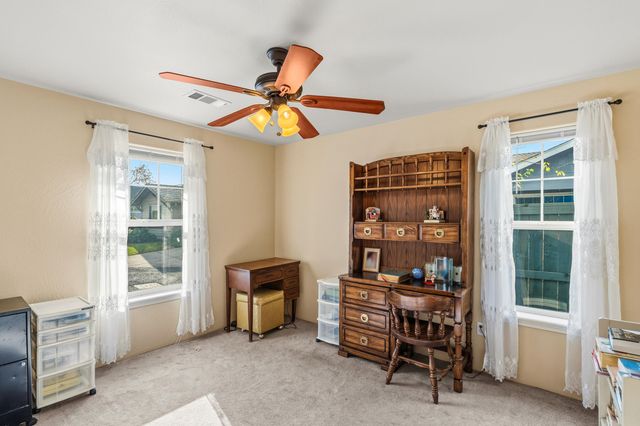 1240 Shafer Lane, Medford, OR 97501