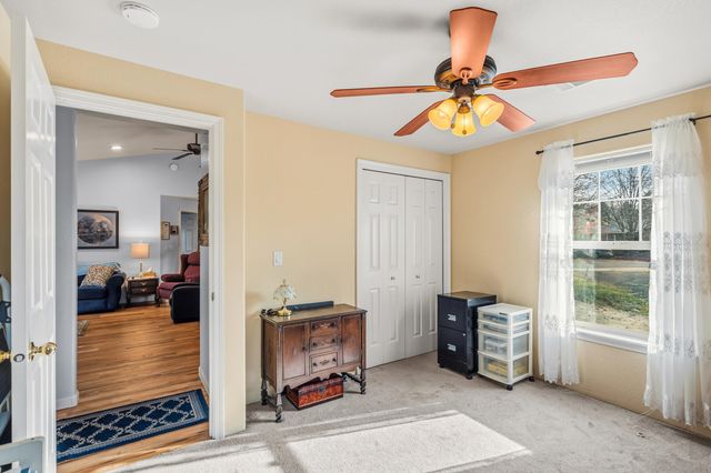 1240 Shafer Lane, Medford, OR 97501