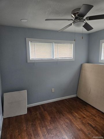 3208 Comanche Avenue, Flint, MI 48507