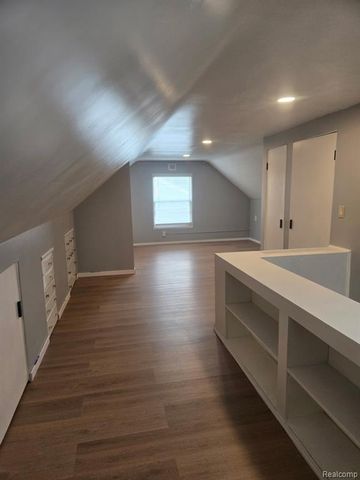 3208 Comanche Avenue, Flint, MI 48507