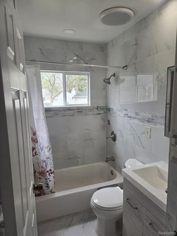 3208 Comanche Avenue, Flint, MI 48507