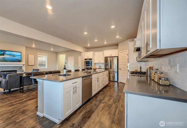 28902 239th Avenue SE, Maple Valley, WA 98010