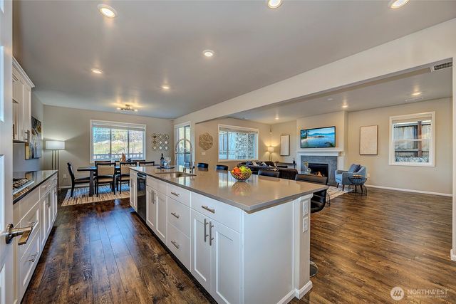 28902 239th Avenue SE, Maple Valley, WA 98010