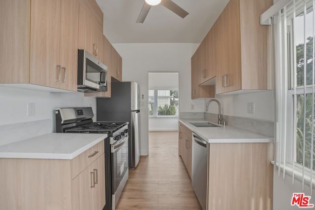 2317 Ocean Park Boulevard A, Santa Monica, CA 90405