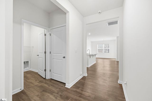 120 Emerald Creek Avenue, Greer, SC 29651